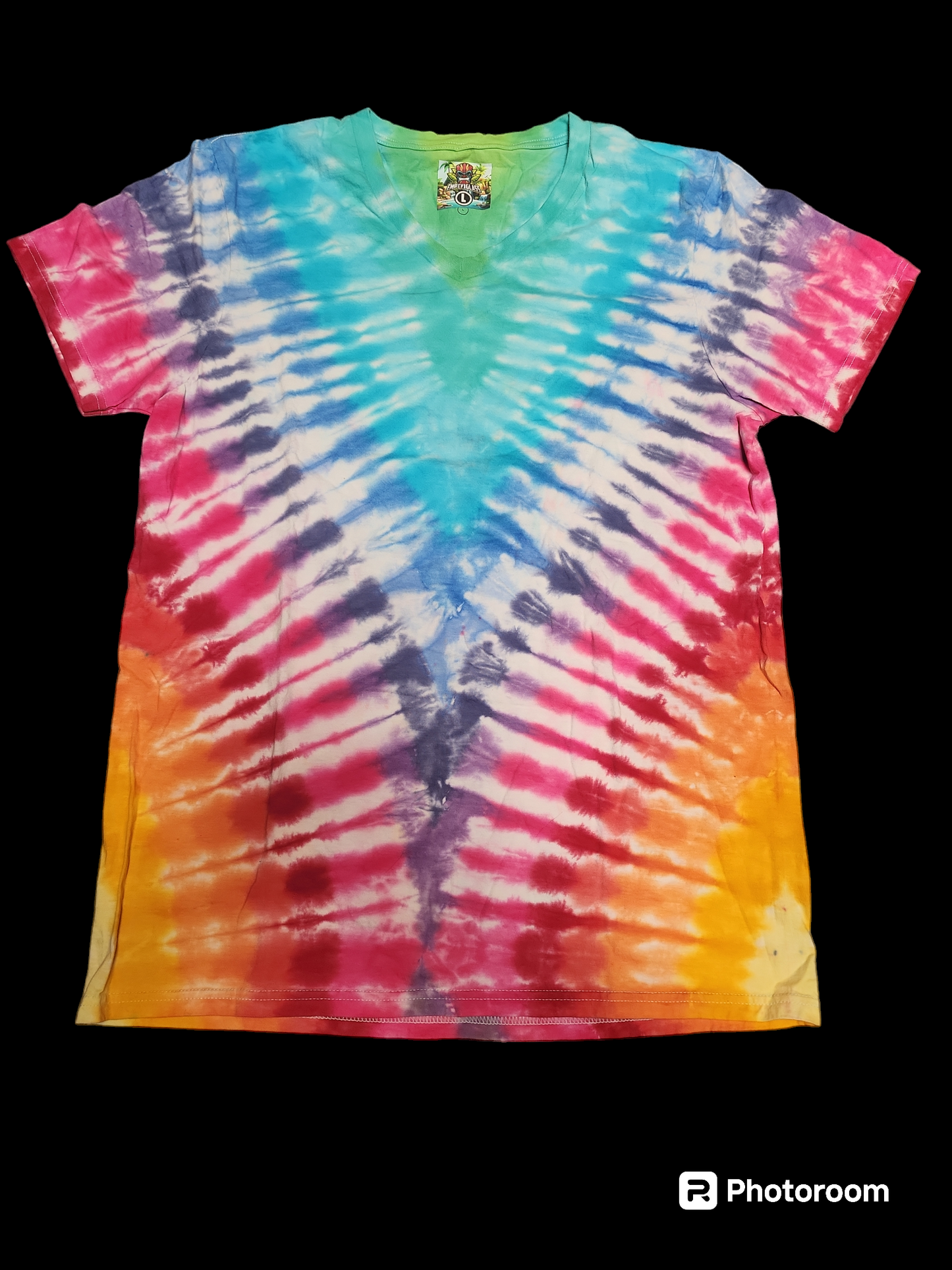 Large tie dye v neck 01