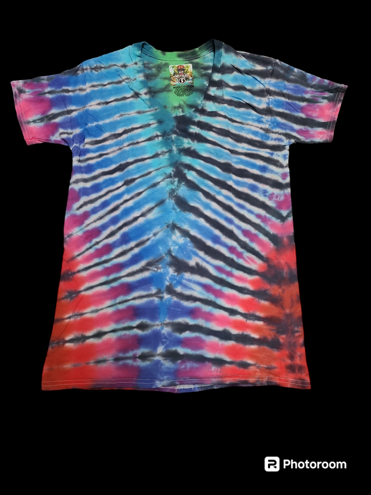 Small tie dye v neck 05