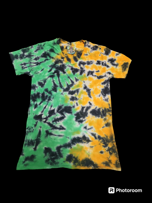 Small tie dye v neck 08