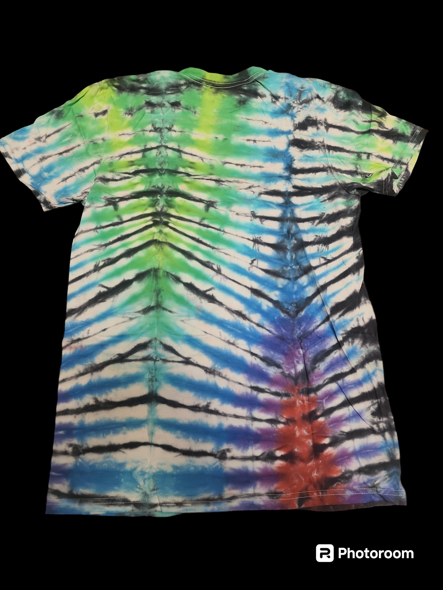 Medium tie dye crew neck 25