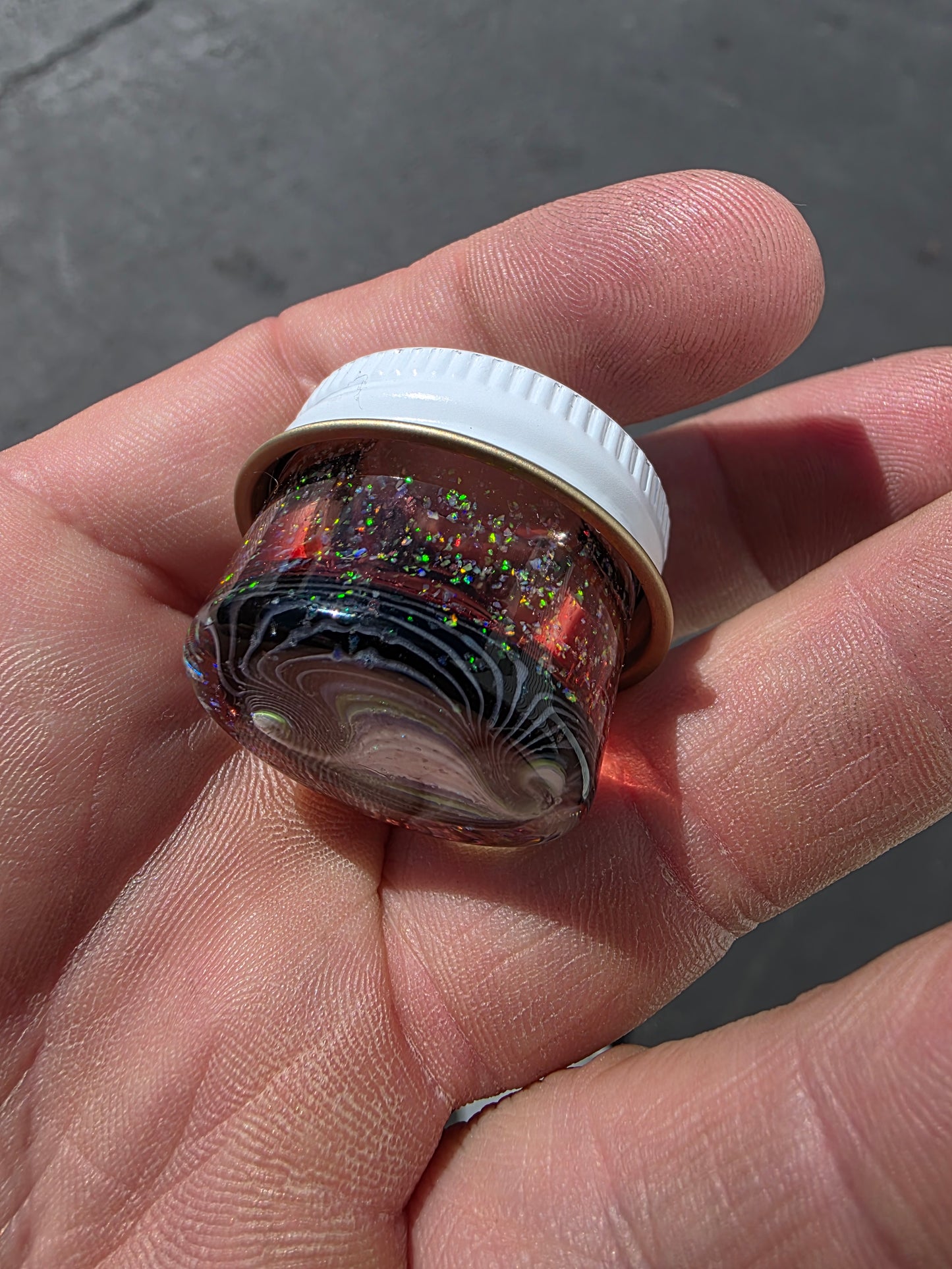 Micro opal jar with beach ball