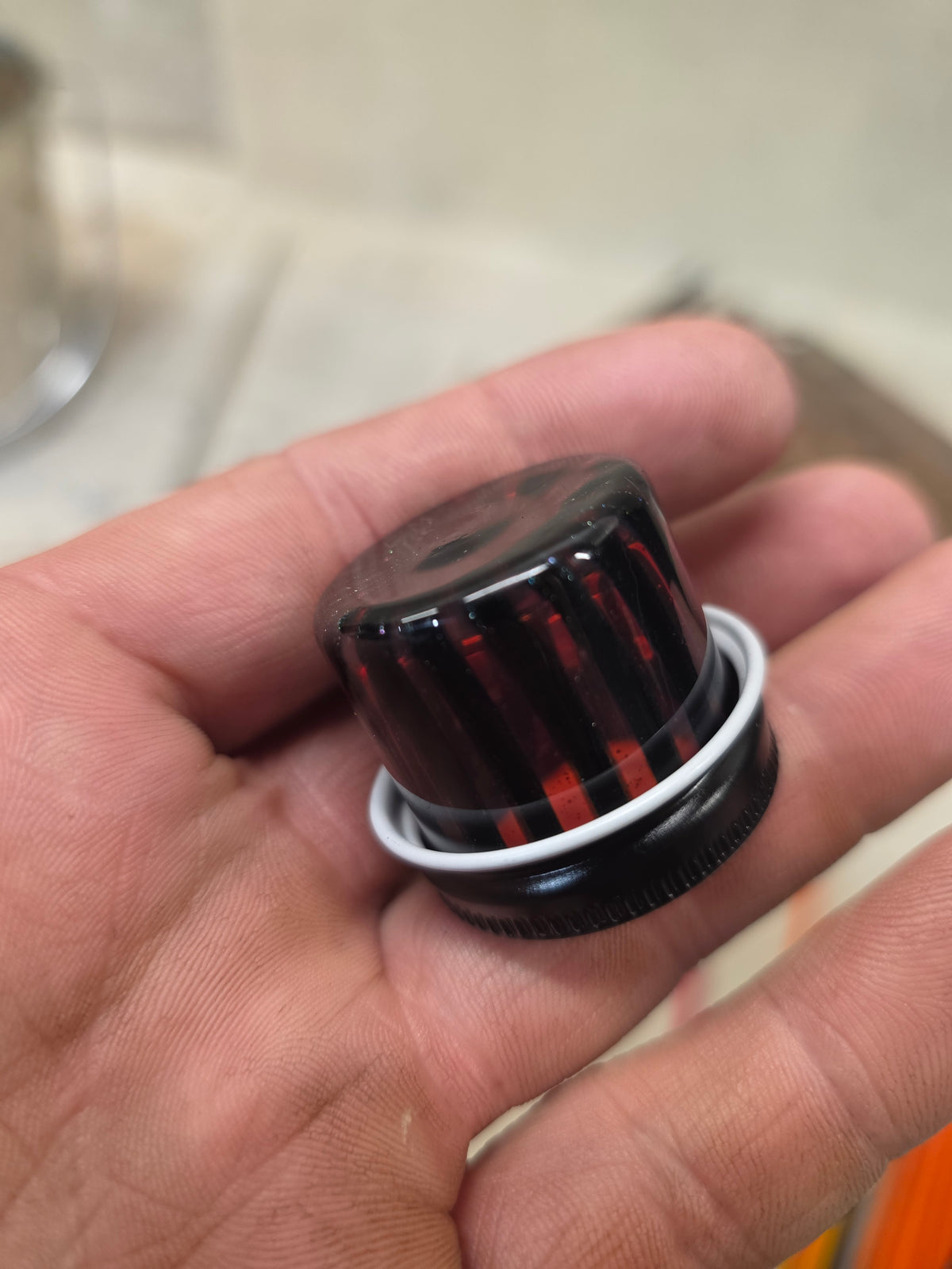 Micro red and black jar