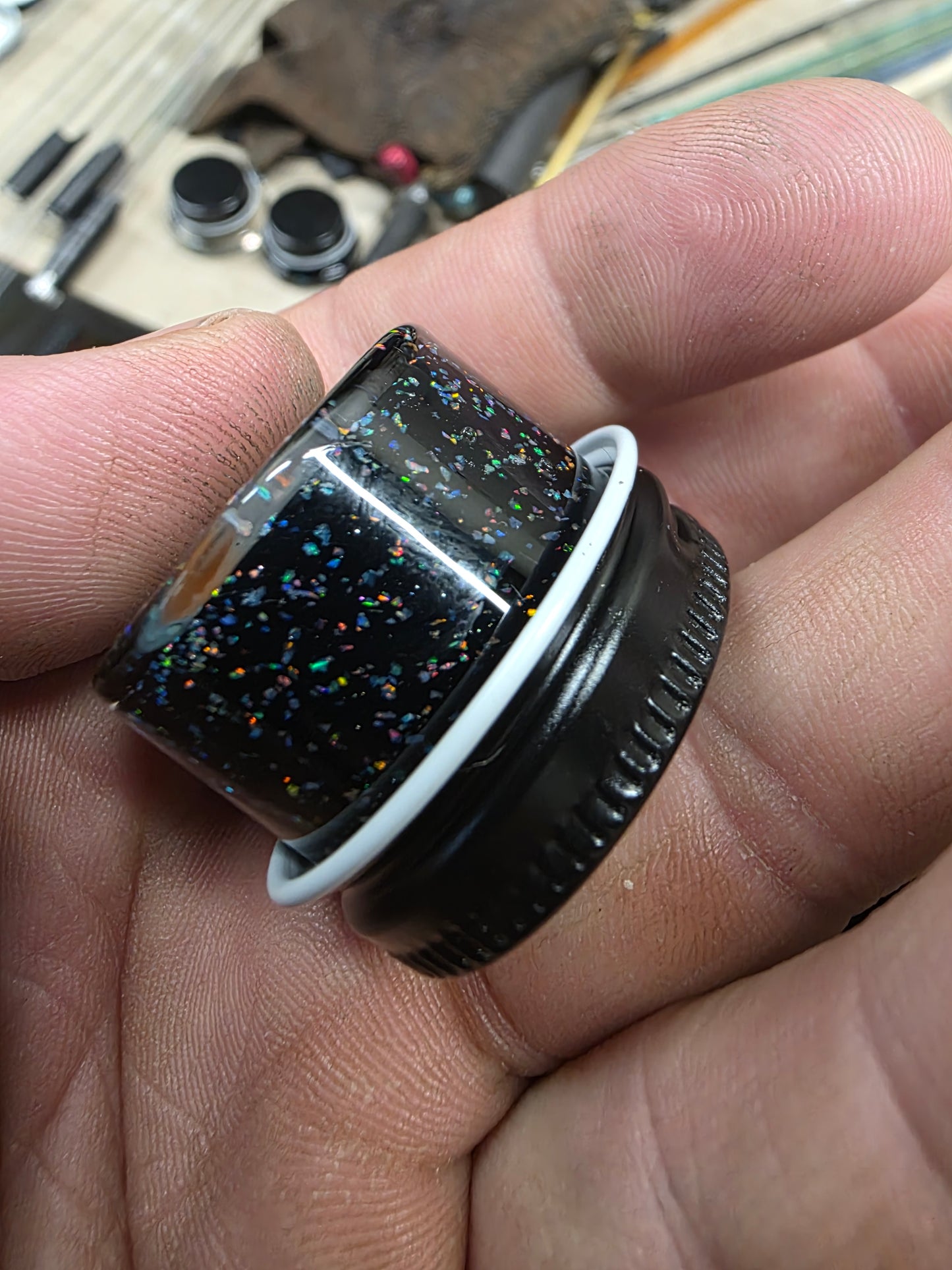 Micro opal blk with spiral bottom jar