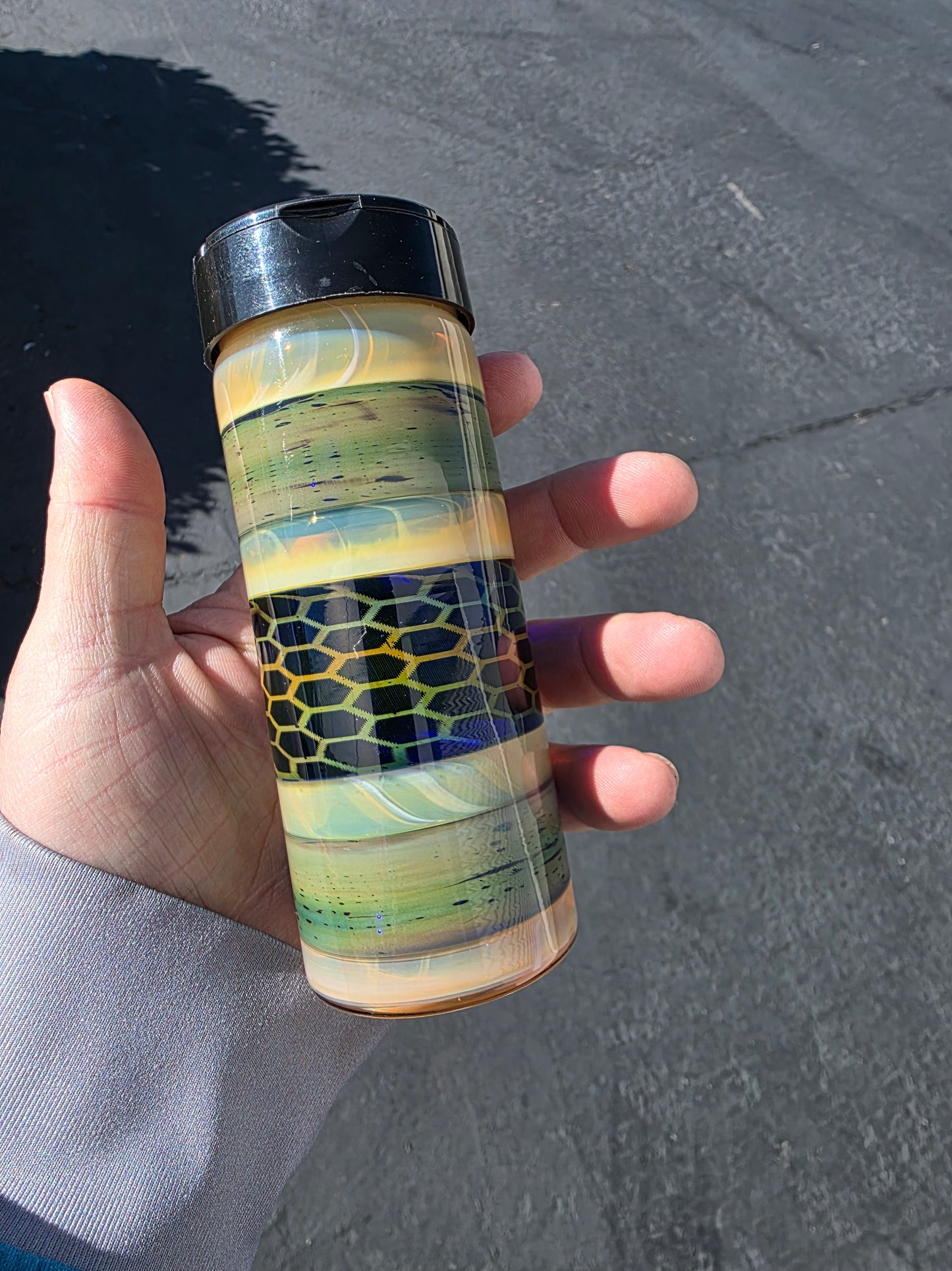 Seasoning jar with honcomb section with gold and silver fume work