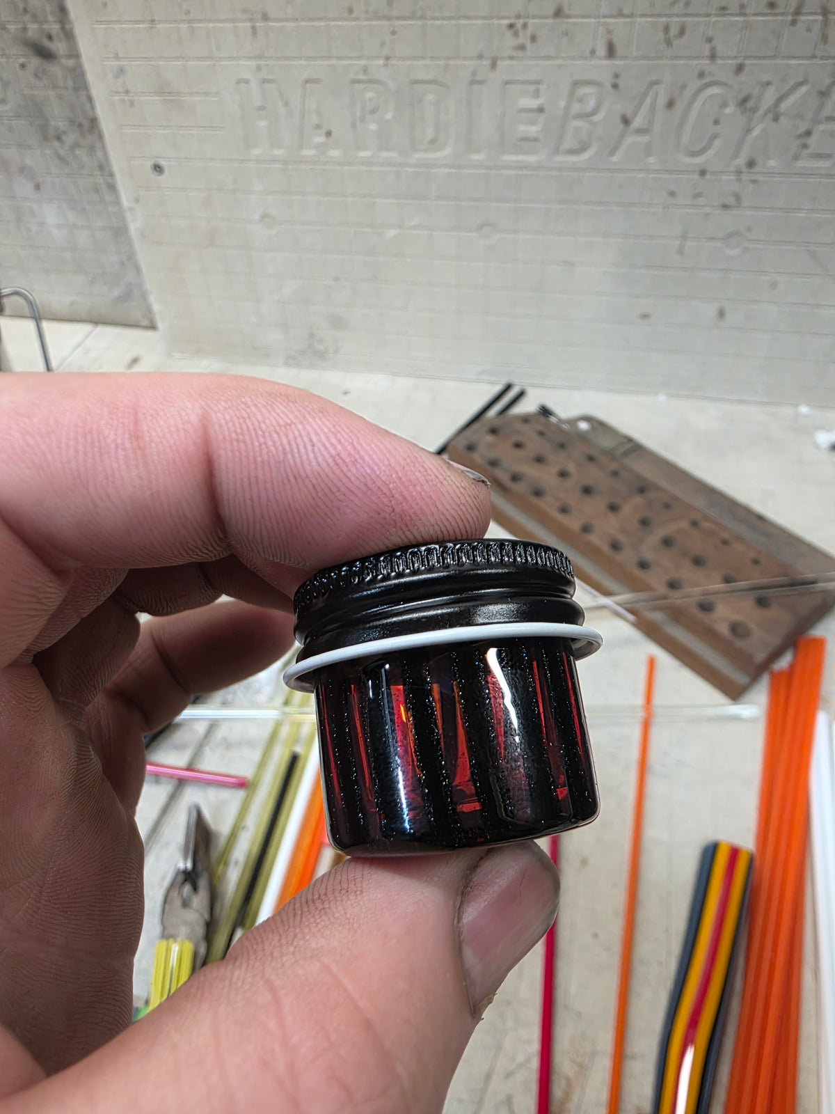 Micro red and black jar