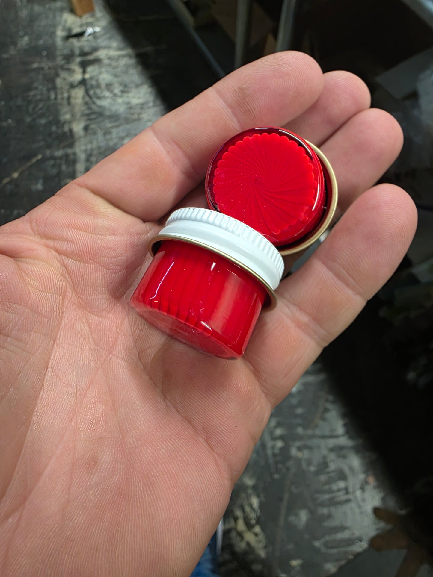 Micro red jar