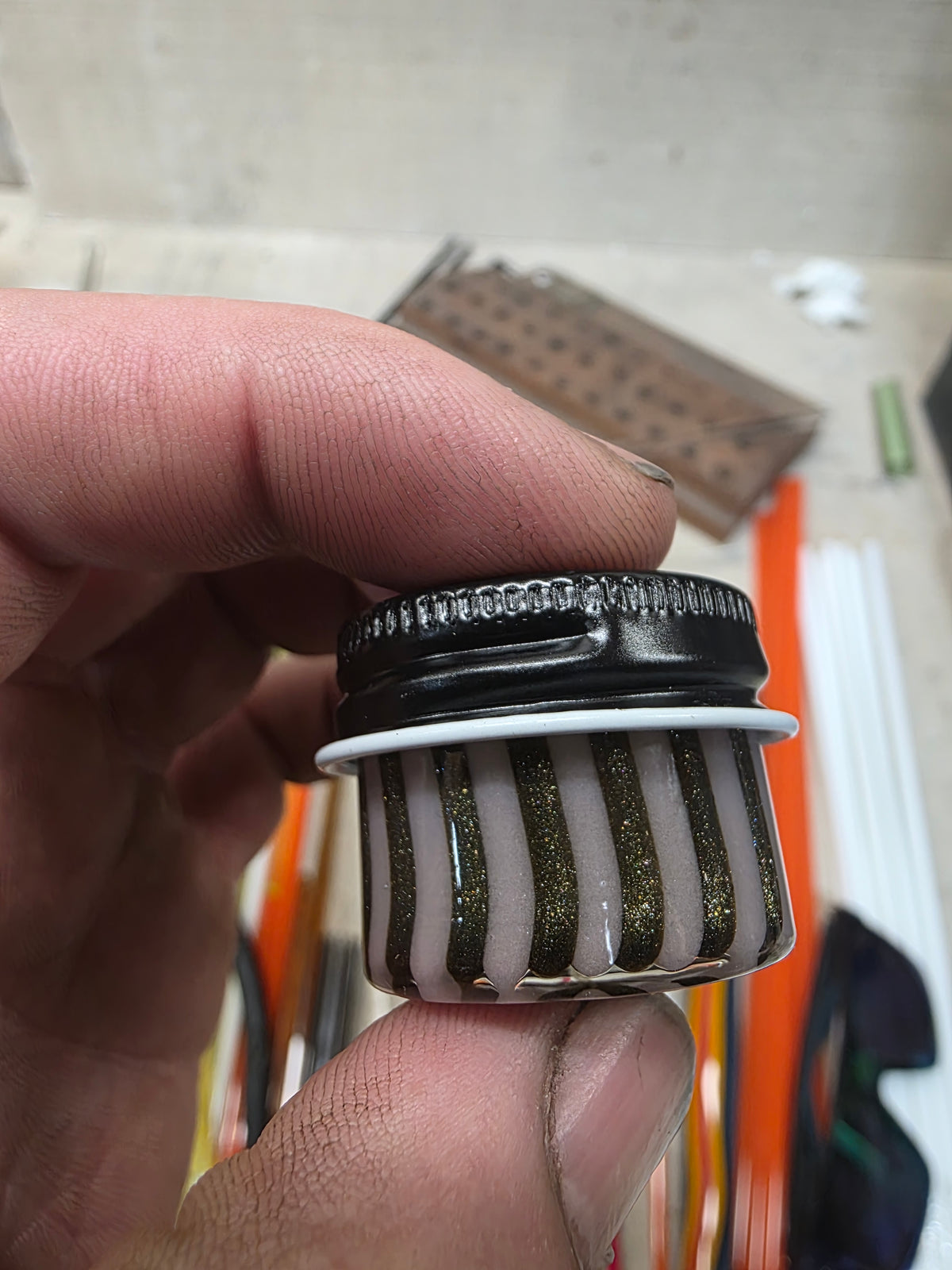 Micro lined jar