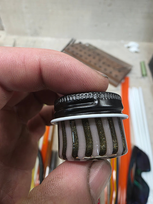 Micro lined jar